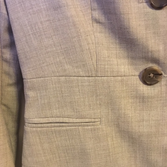 Banana Republic Light Gray Petite Blazer--NWT - Picture 2 of 4